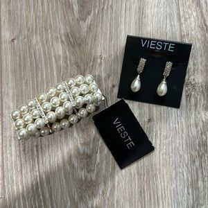 “Pearl” bracelet and earring set.